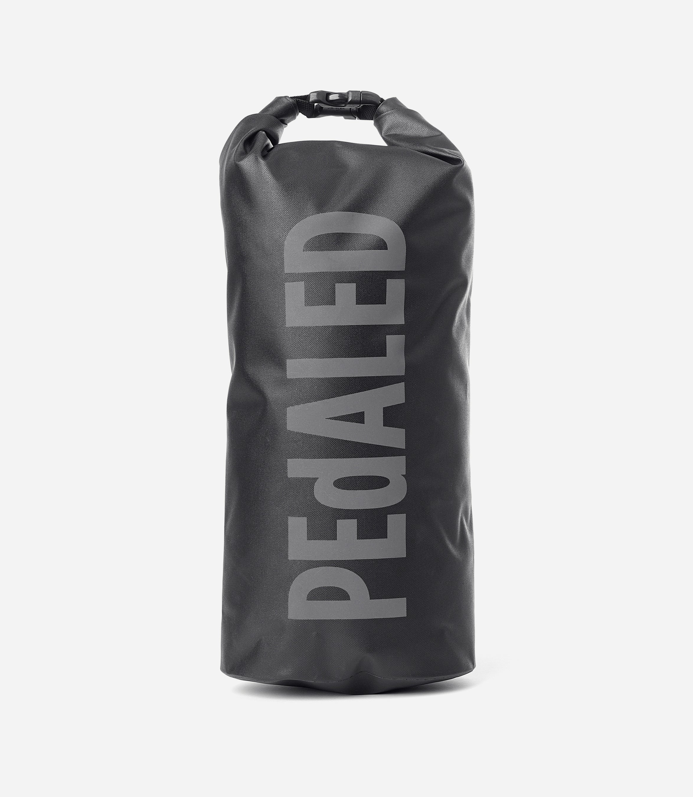 244HBOD14PE_2_bikepacking handlebar bag waterproof 2024 pedaled