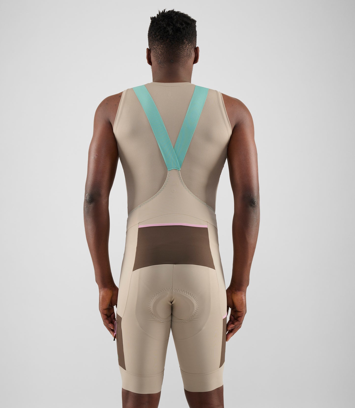 24SBBOD04PE_4_men cycling cargo bibshort beige odyssey total body back pedaled
