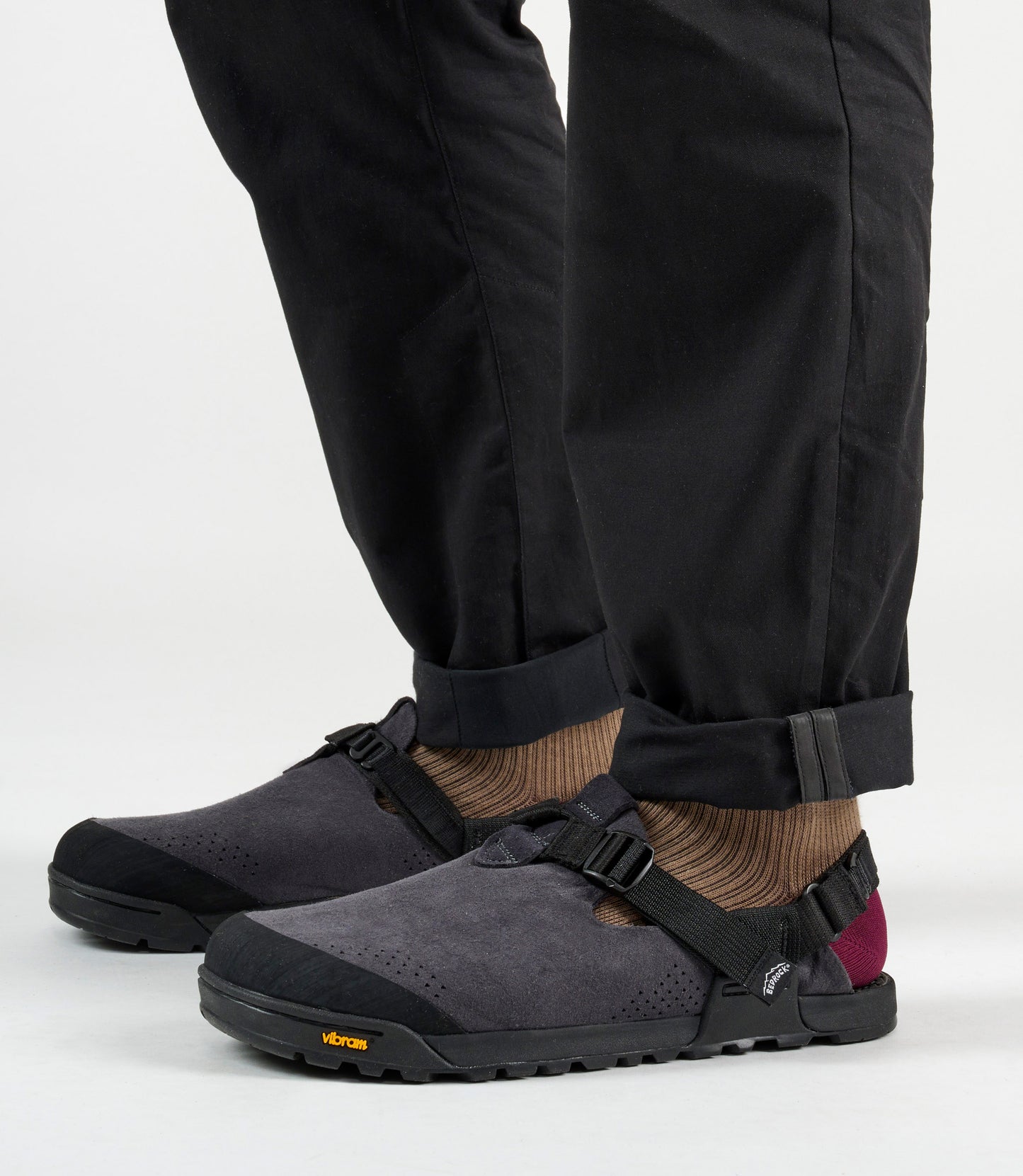 24SPALI00PE_7_urban pants black lifewear calf pedaled