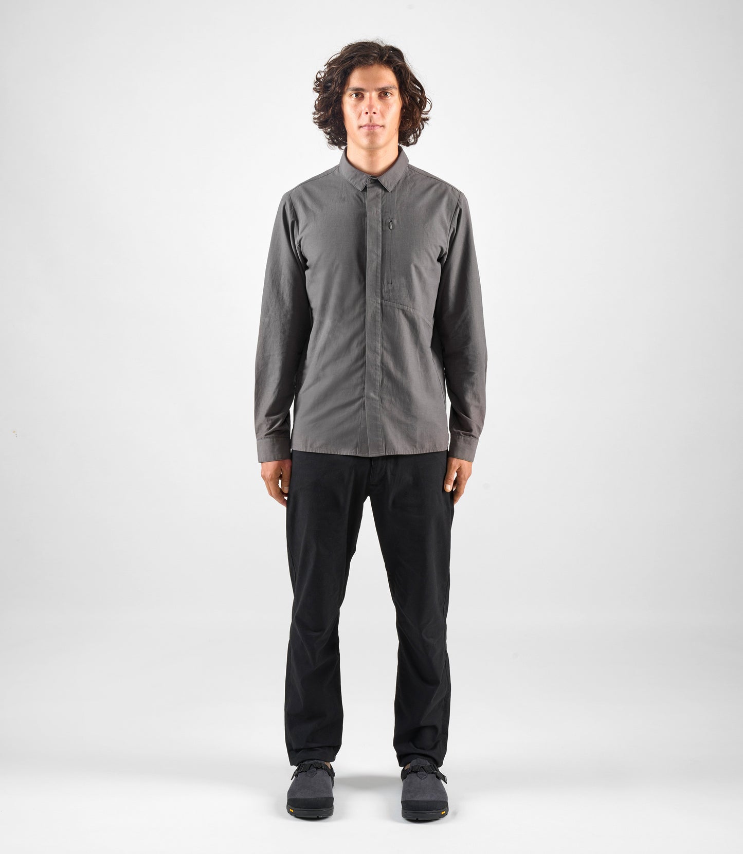 24SSTLI02PE_3_urban shirts grey lifewear total body front pedaled