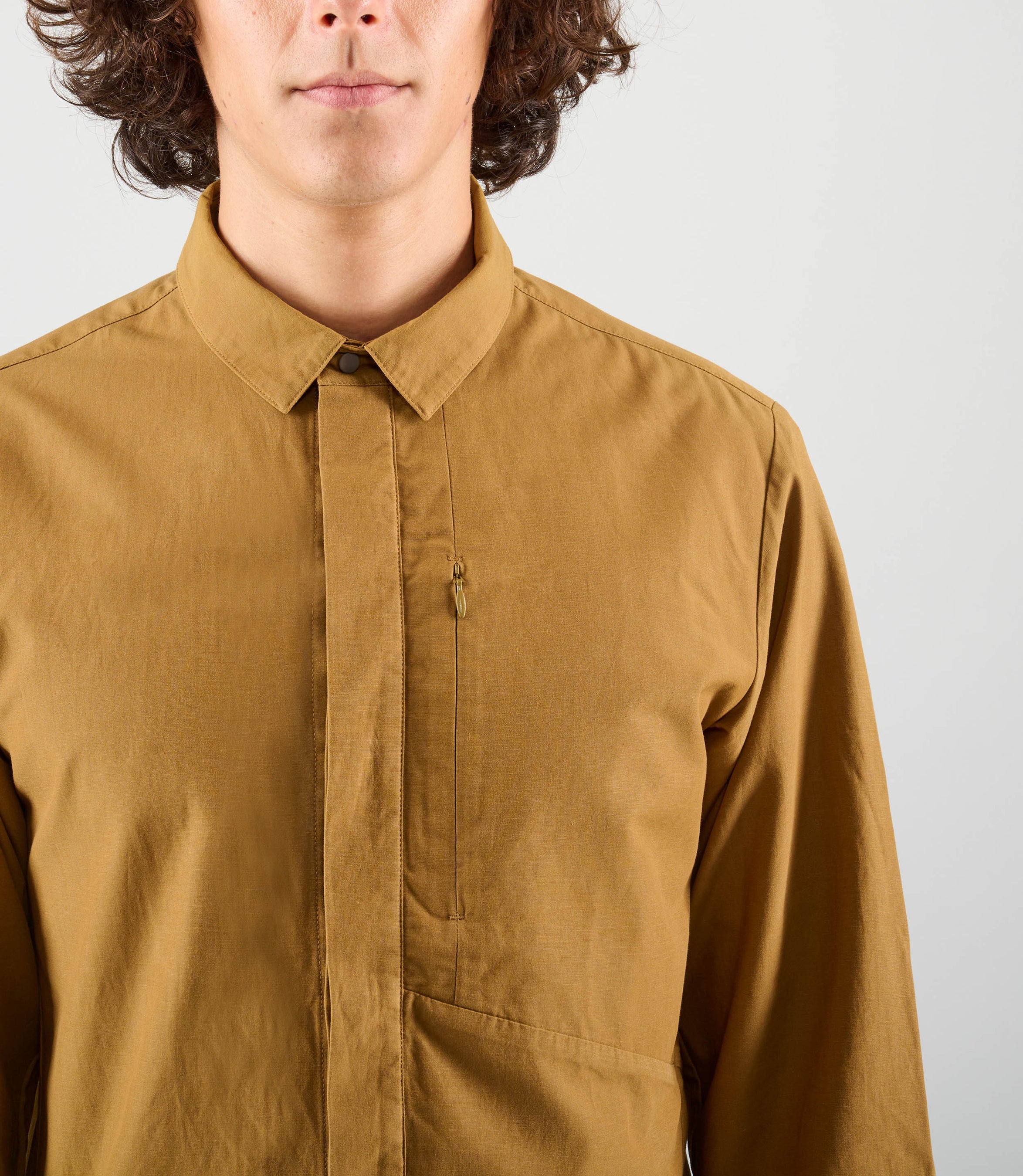 24SSTLI14PE_7_urban shirts brown lifewear front neck pedaled