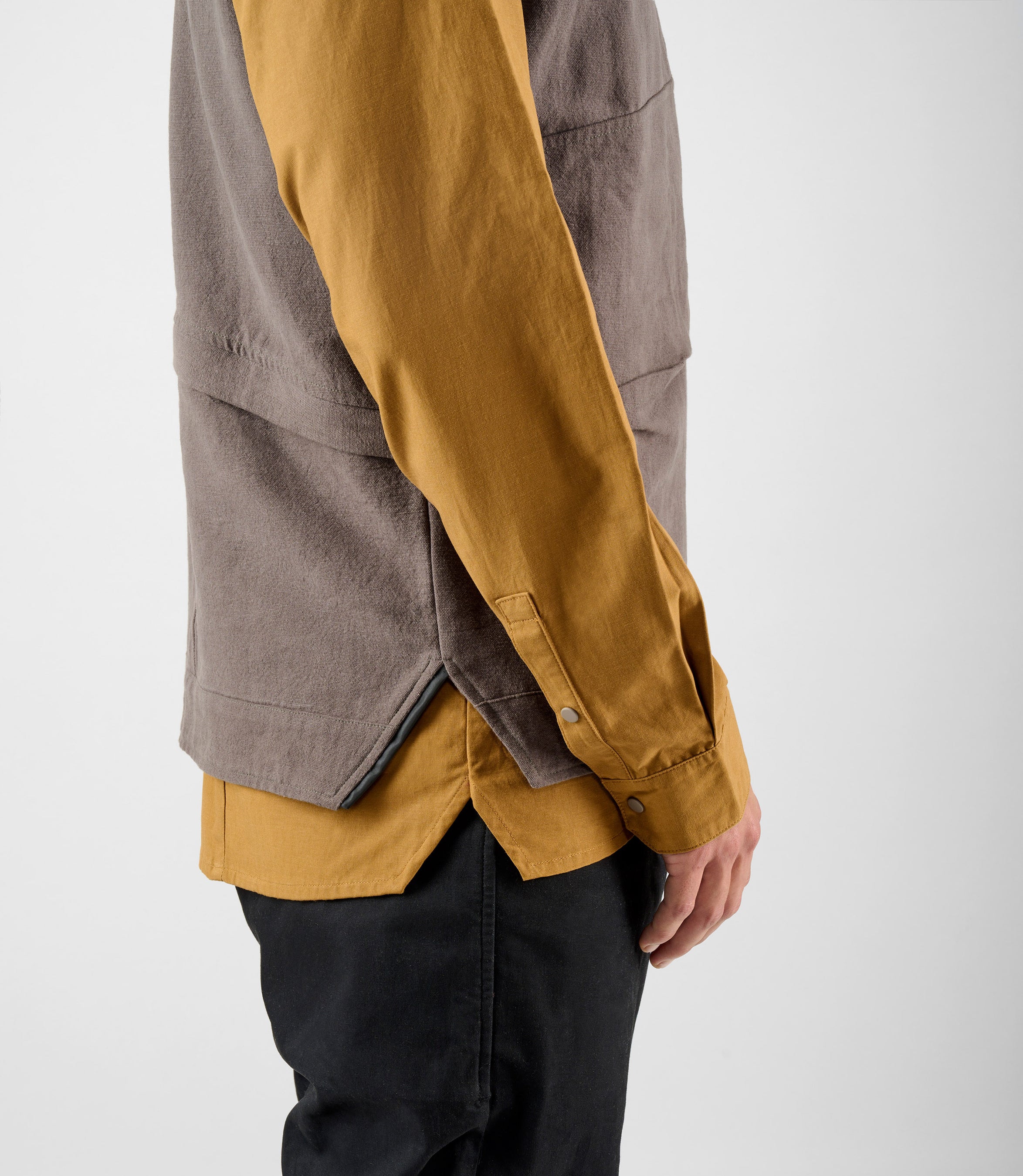 24SVELI00PE_11_urban vest black lifewear side pedaled