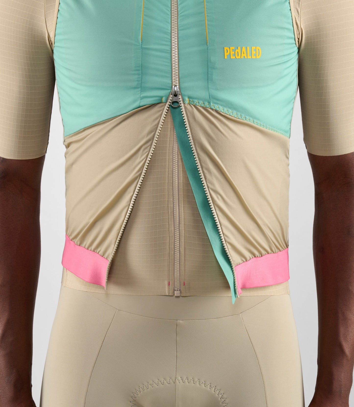 24SVEOD37PE_8_men cycling insulated vest light green odyssey double zip pedaled