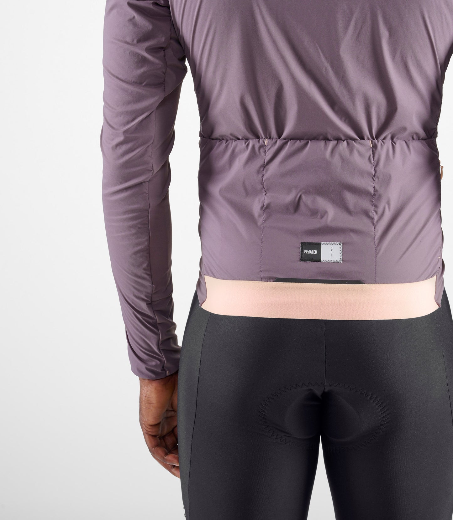 24WAJEL0IPE_8_men cycling jacket alpha lilac element back pocket pedaled