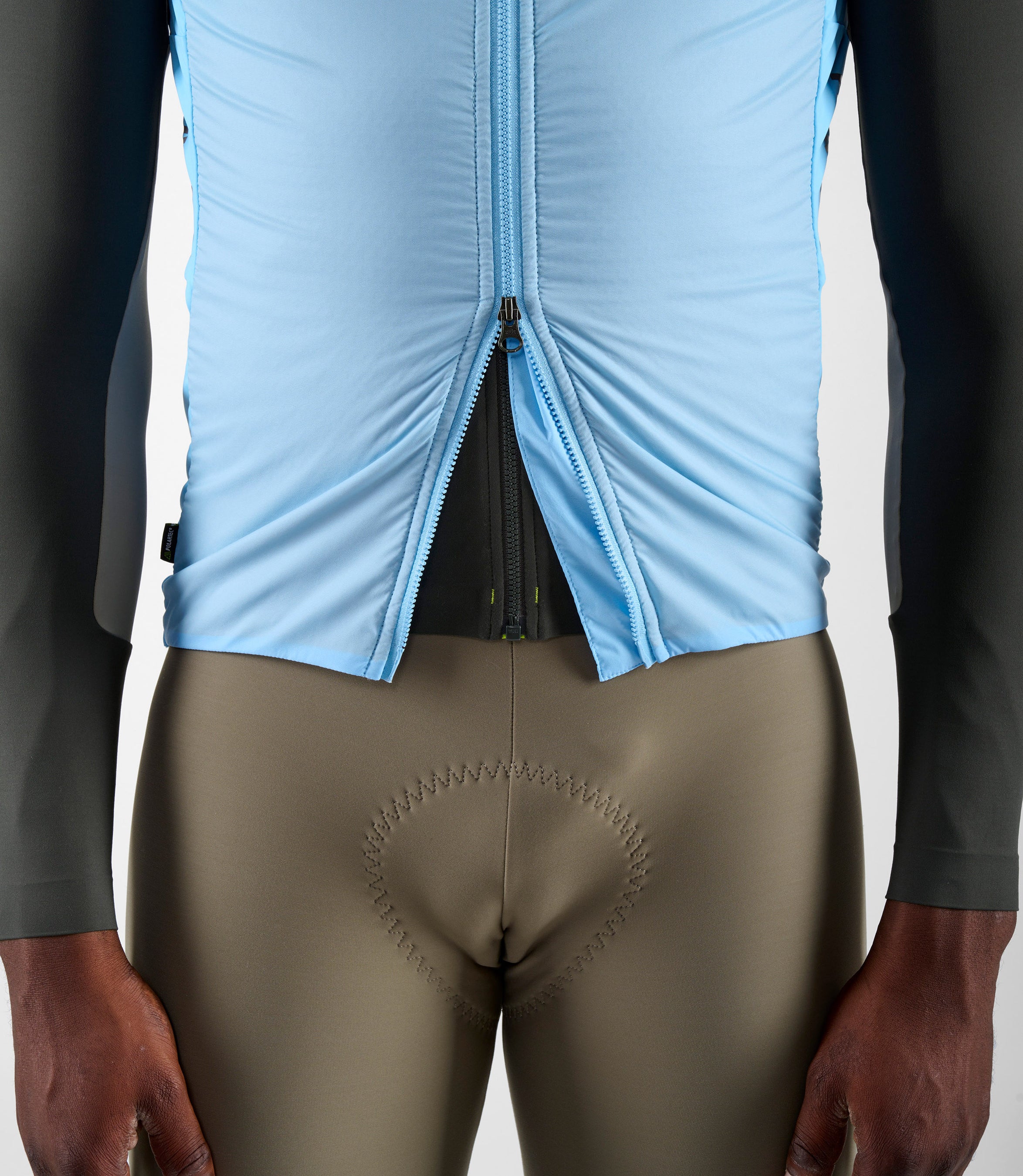 24WAVEL08PE_7_men cycling vest alpha light blue element front zip pedaled
