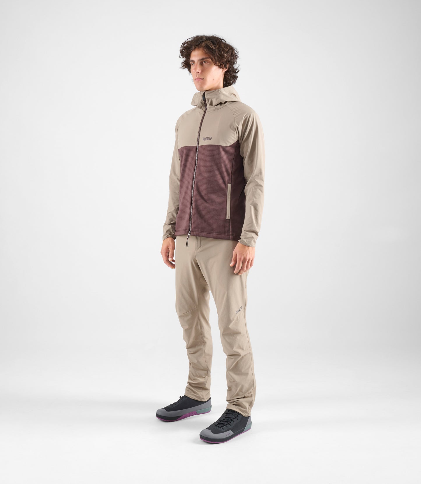 24WHJJA10PE_3_men cycling hooded jersey purple jary total body front pedaled