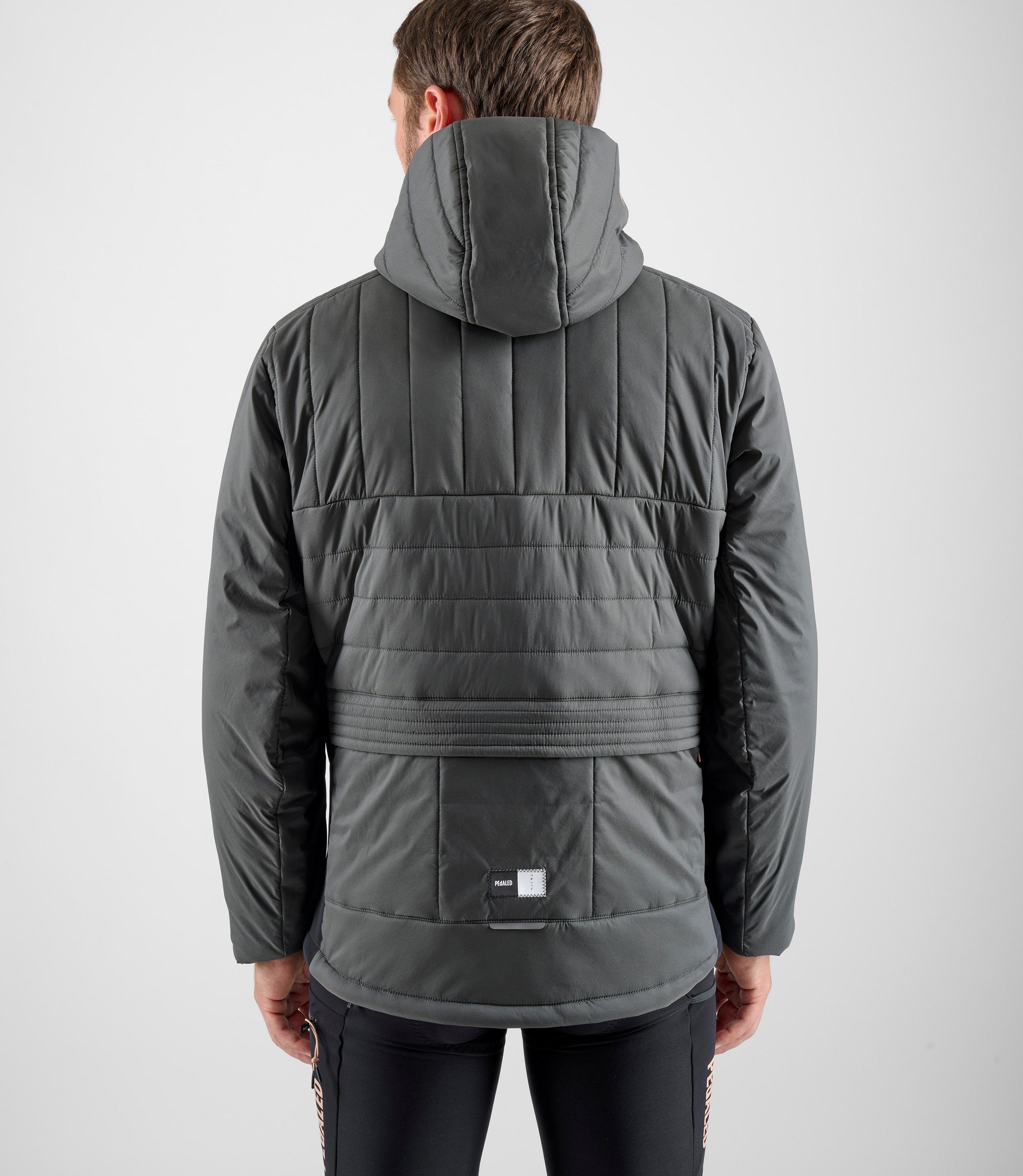 24WHJOD00PE_8_men cycling insulated hooded jacket black back pocket pedaled