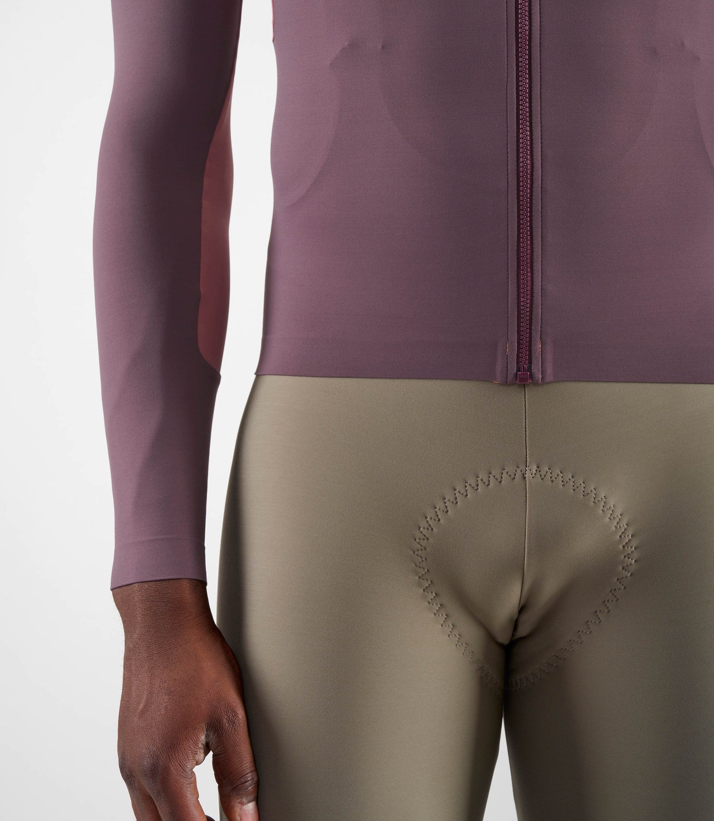 24WJSEL10PE_6_men cycling jersey long sleeve purple element front detail pedaled