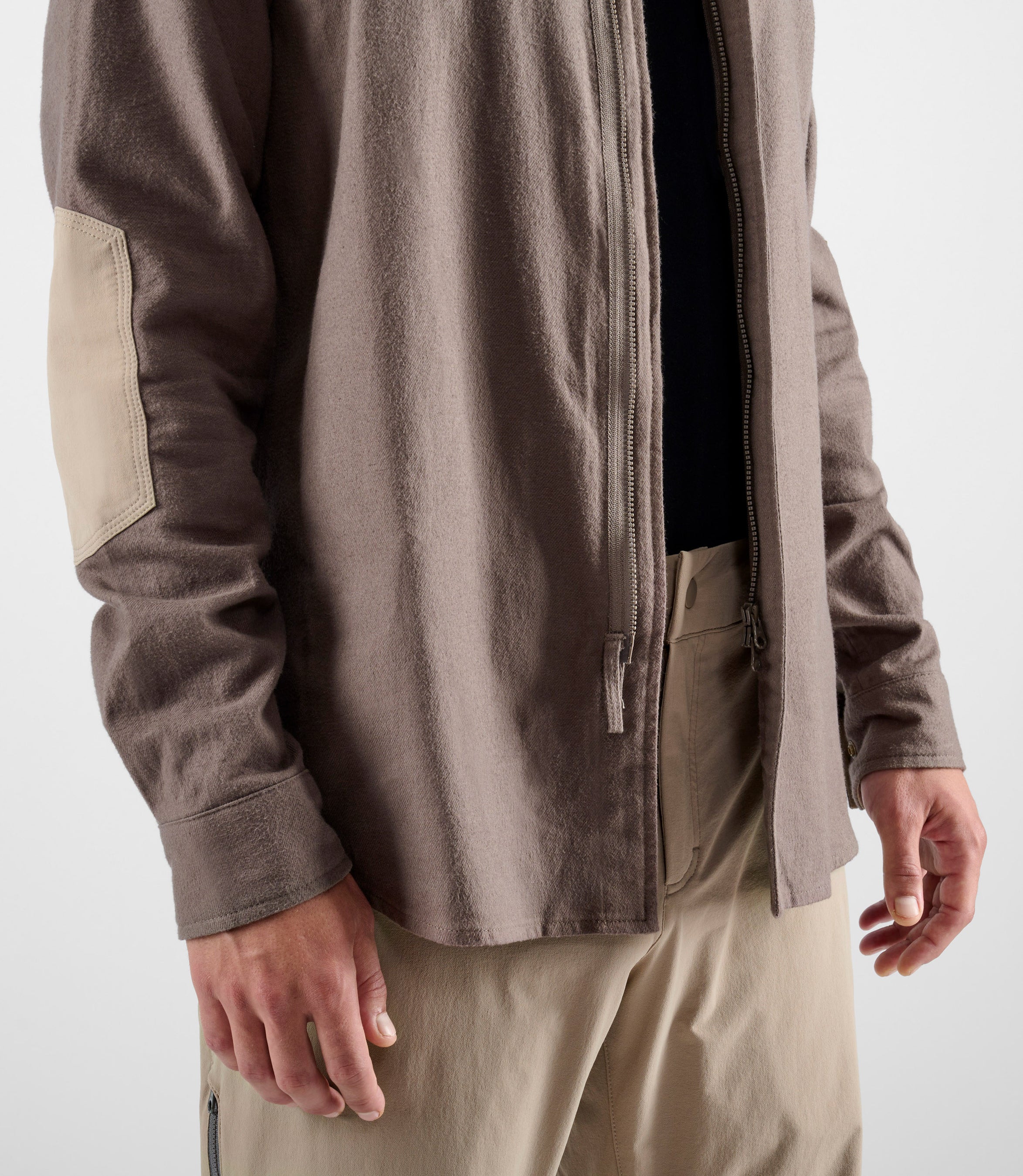 24WSTJA14PE_7_men cycling shirt brown jary front open pedaled
