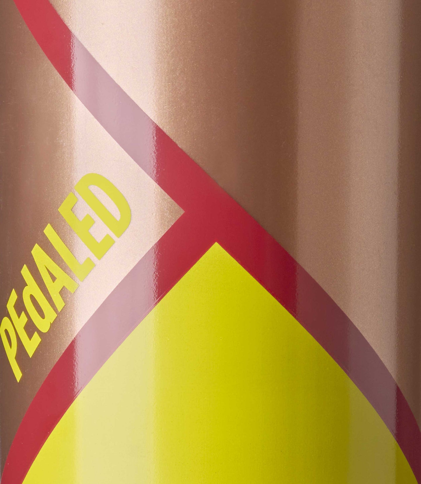 24WWBOD0MPE_2_cycling water bottle bronze odyssey 500ml pedaled detail