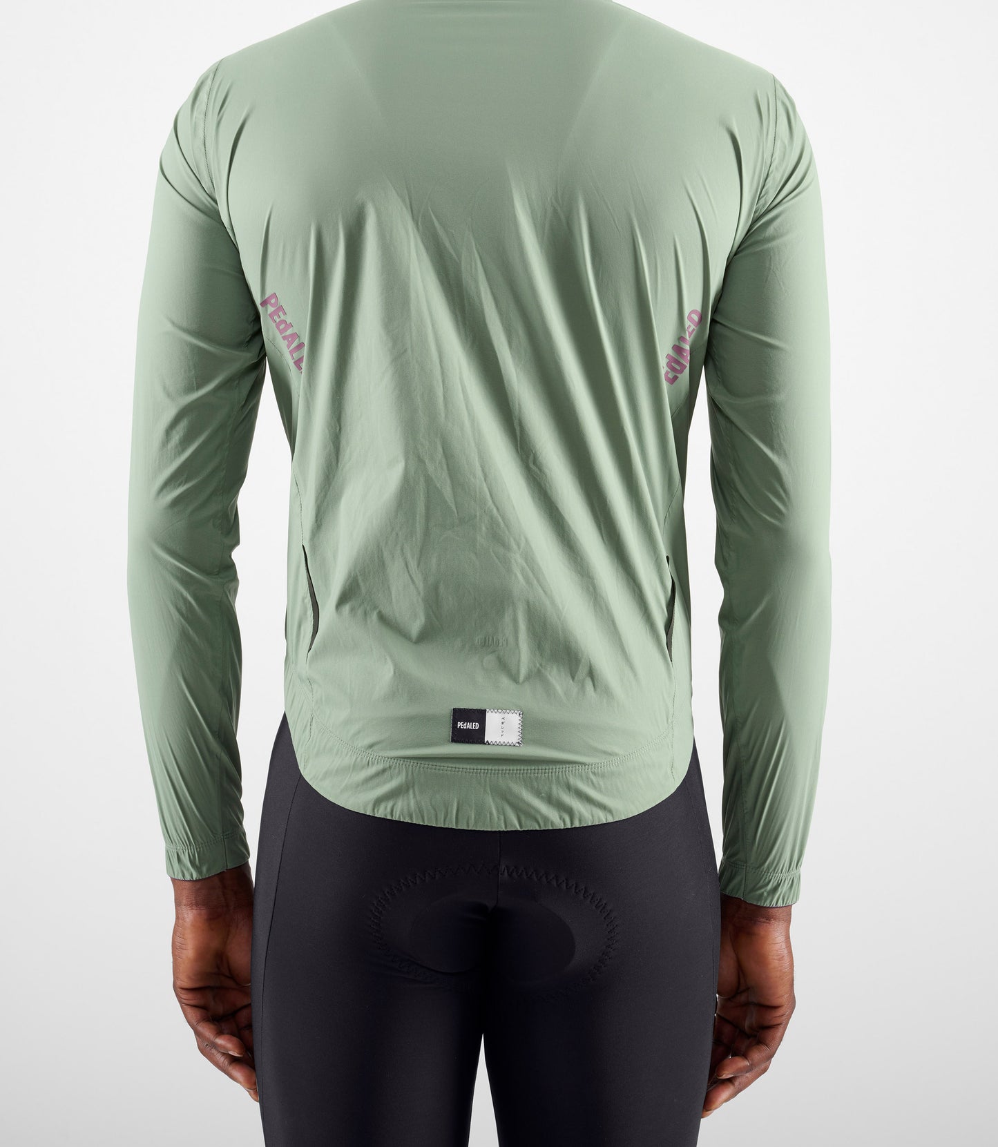 24WWJEL11PE_6_men cycling waterproof jacket green element back pedaled