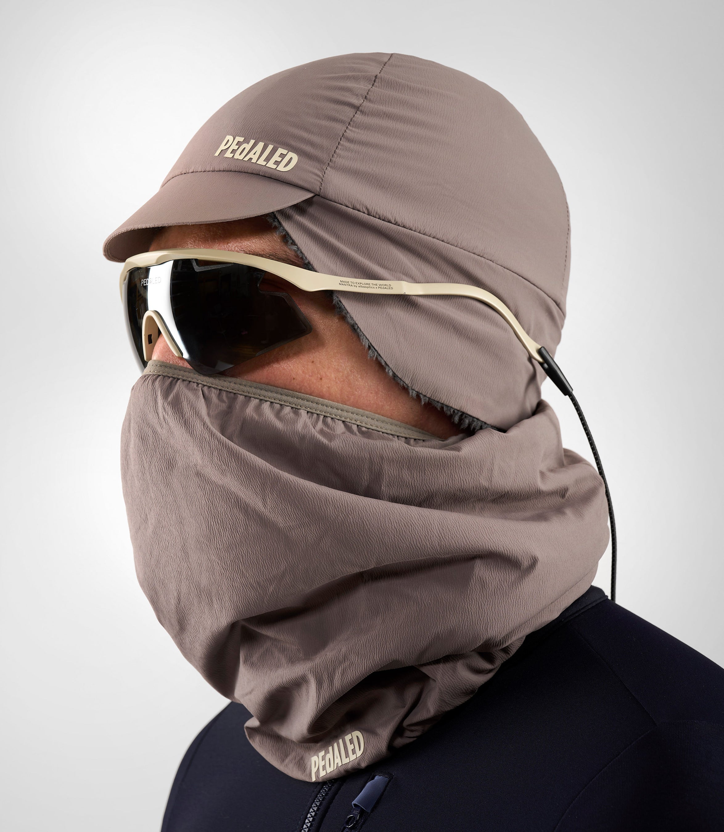 25WNWOD02PE_3_cycling neck warmer alpha grey odyssey pedaled
