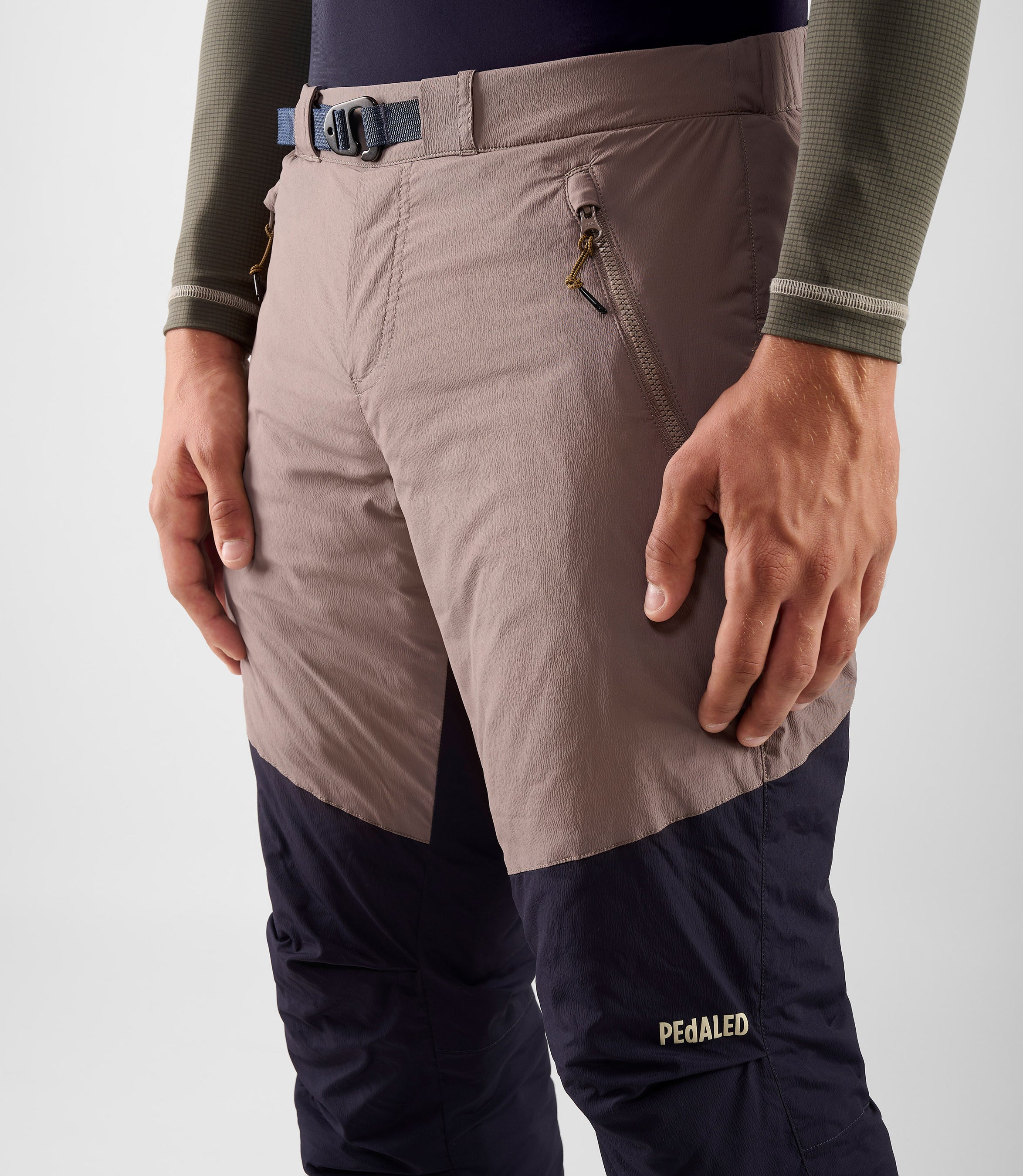 25WPAOD74PE_7_men cycling insulated pants dark navy odyssey 3 4 pedaled