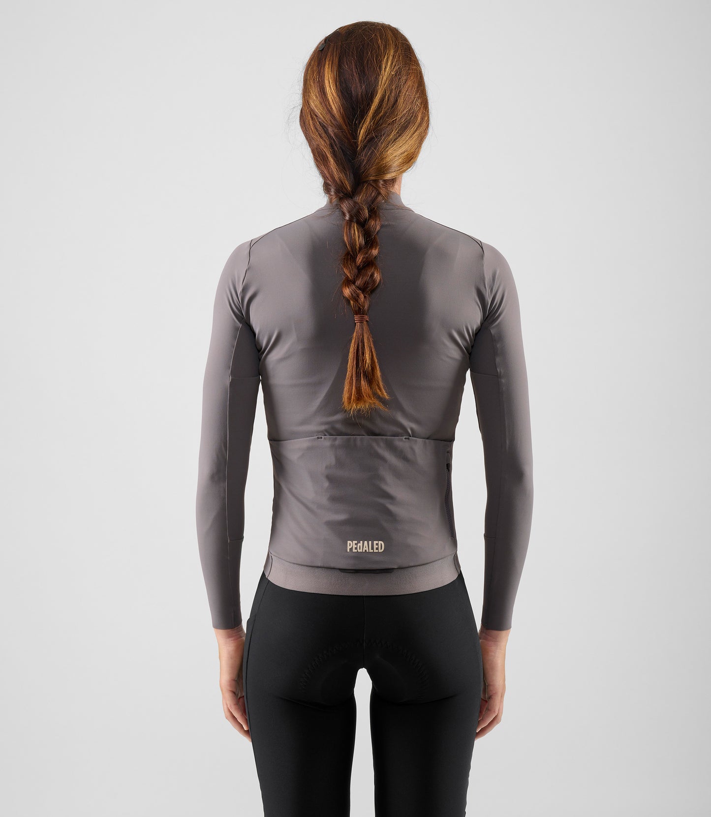 W5WJSEL02PE_4_women cycling jersey long sleeve grey element total body back pedaled