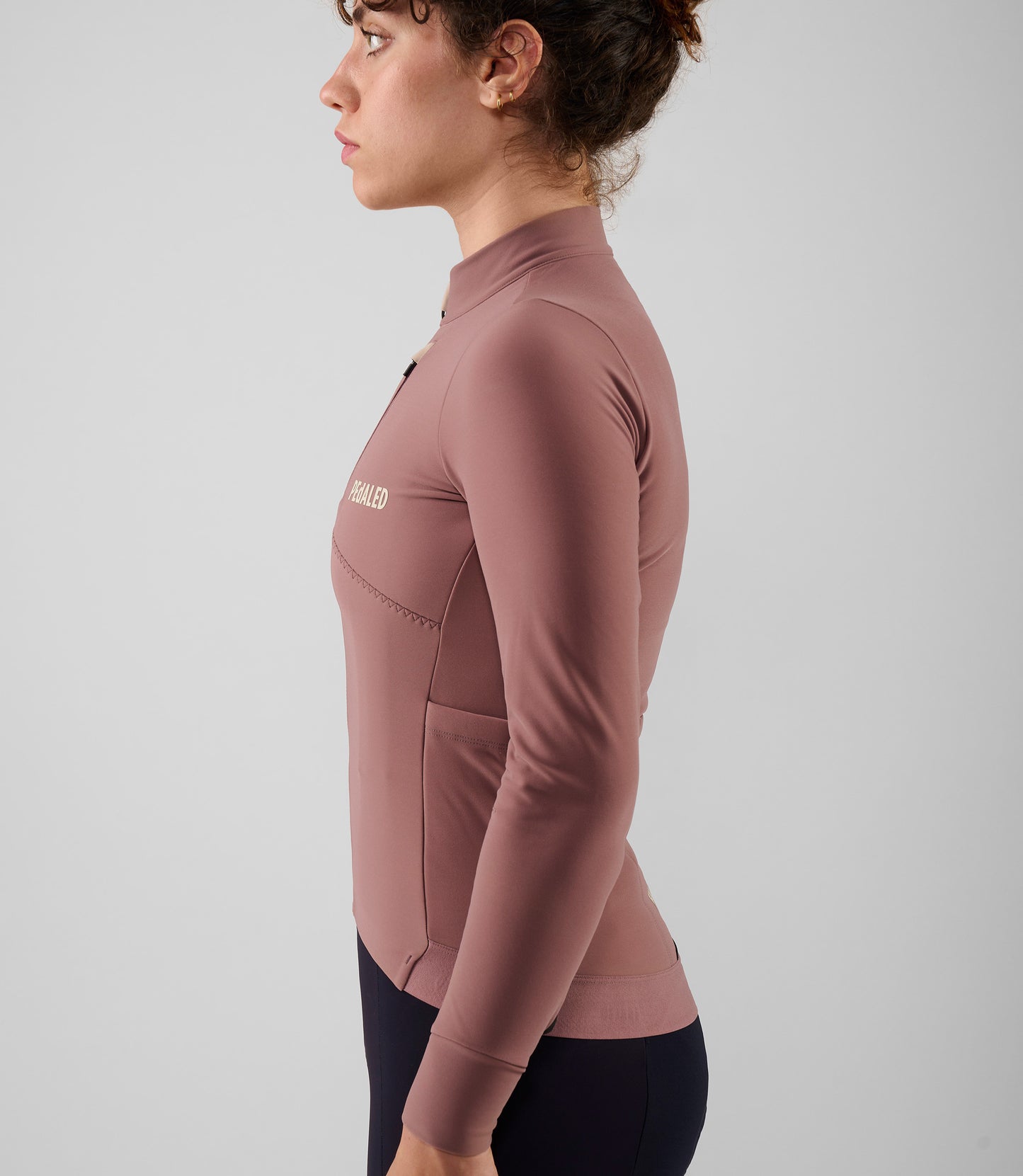 W5WJSOD0NPE_8_women cycling cargo adventure jersey long sleeve dark rose odyssey side pedaled
