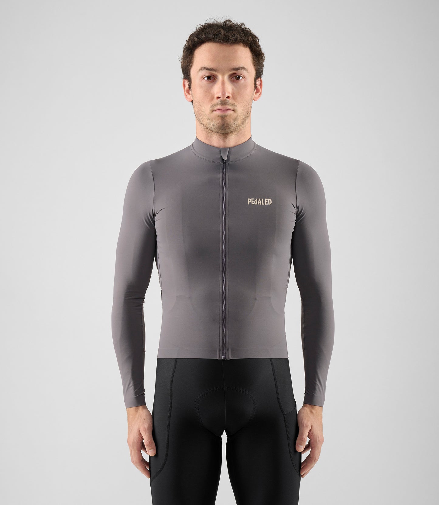 25WJSEL02PE_3_men cycling jersey long sleeve grey element total body front pedaled