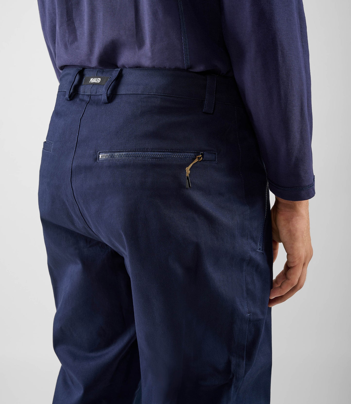 25WPALI74PE_8_urban pants dark navy lifewear fw24 back pocket pedaled