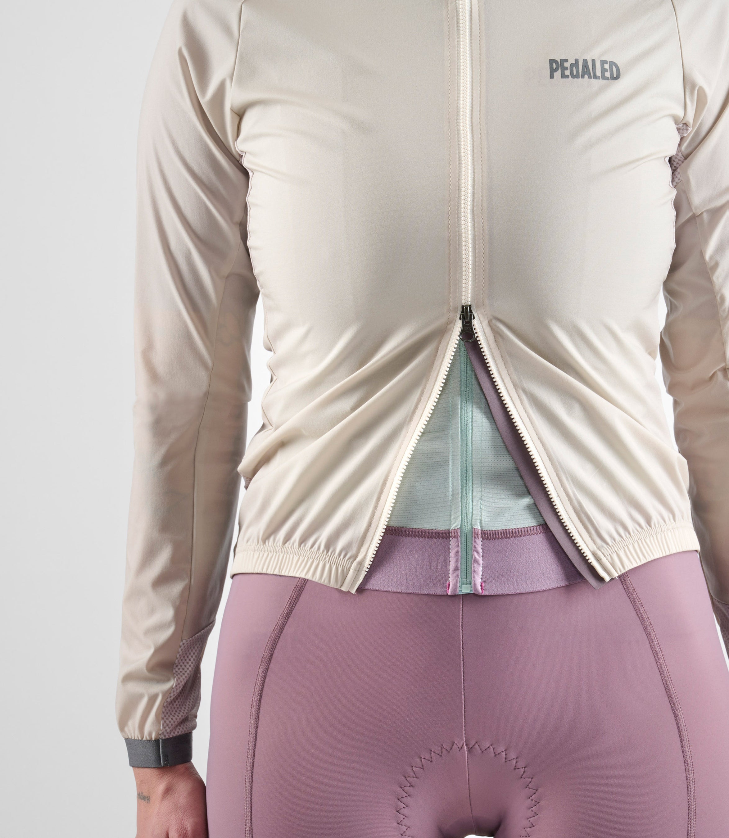 W4SJKEL04PE_5_women cycling windproof jacket beige element double zip pedaled