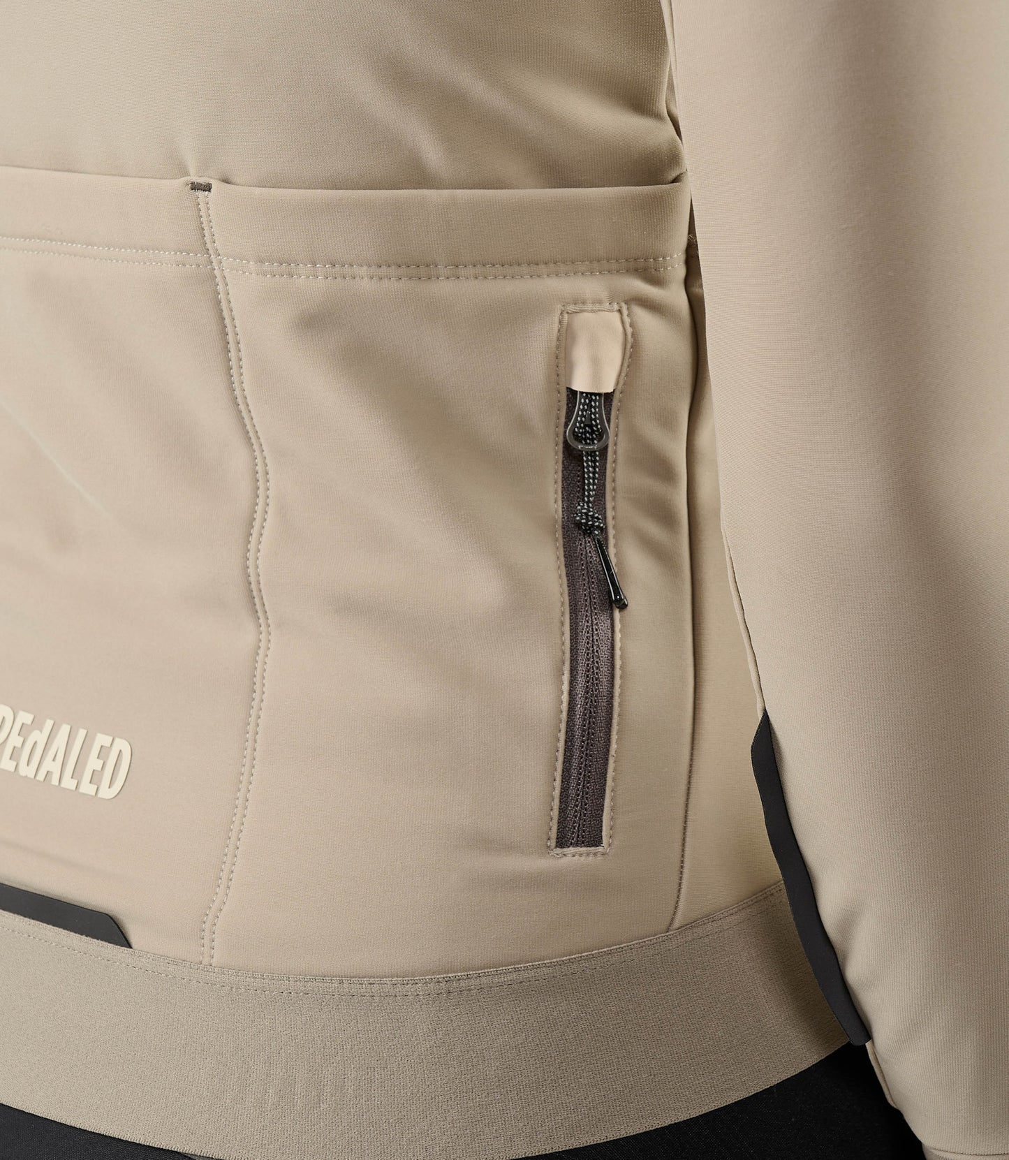 W5WJSOD04PE_6_women cycling cargo adventure jersey long sleeve beige odyssey back pocket pedaled