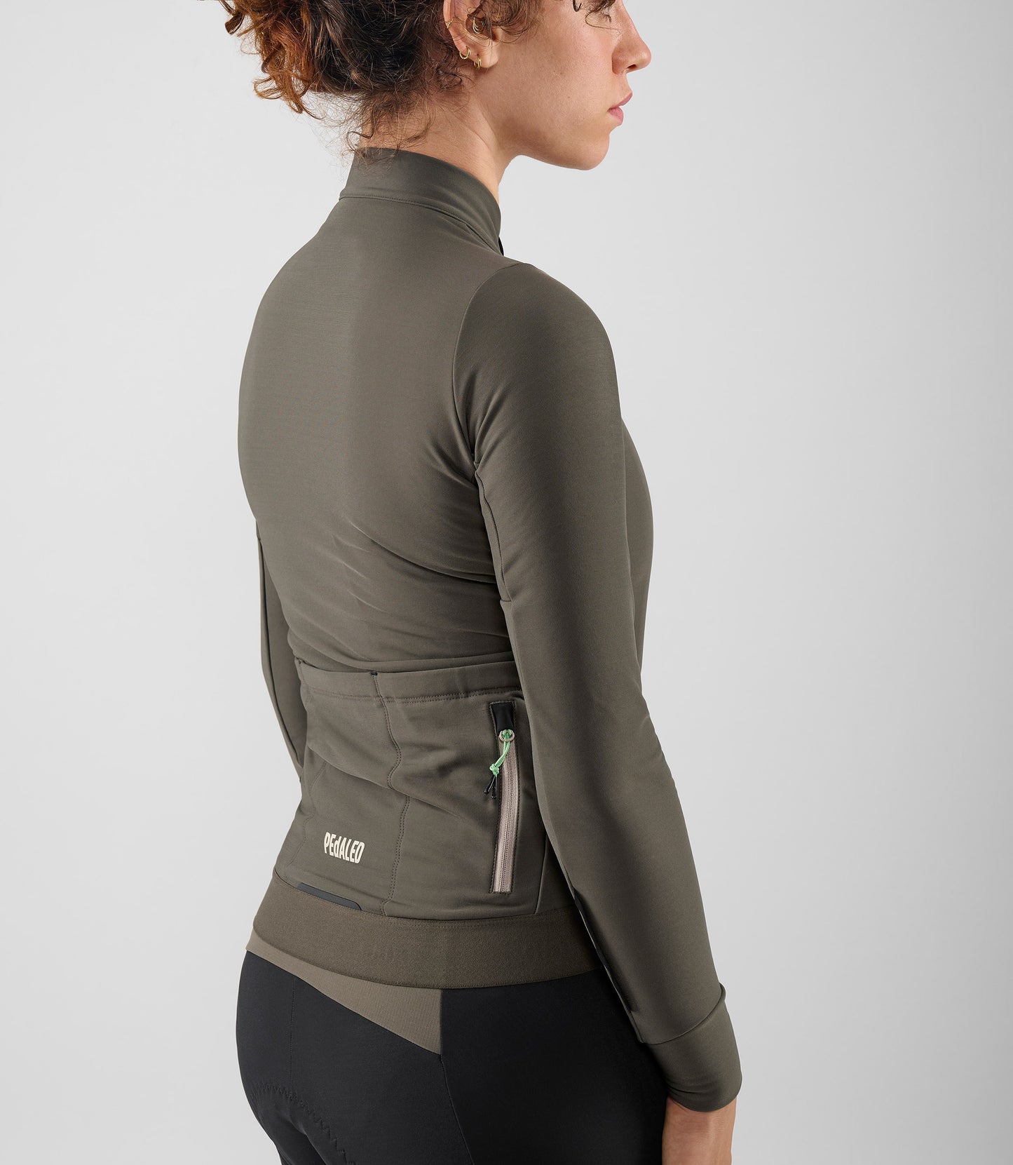 W5WJSOD20PE_5_women cycling cargo adventure jersey long sleeve grey ink 2024 odyssey back pedaled
