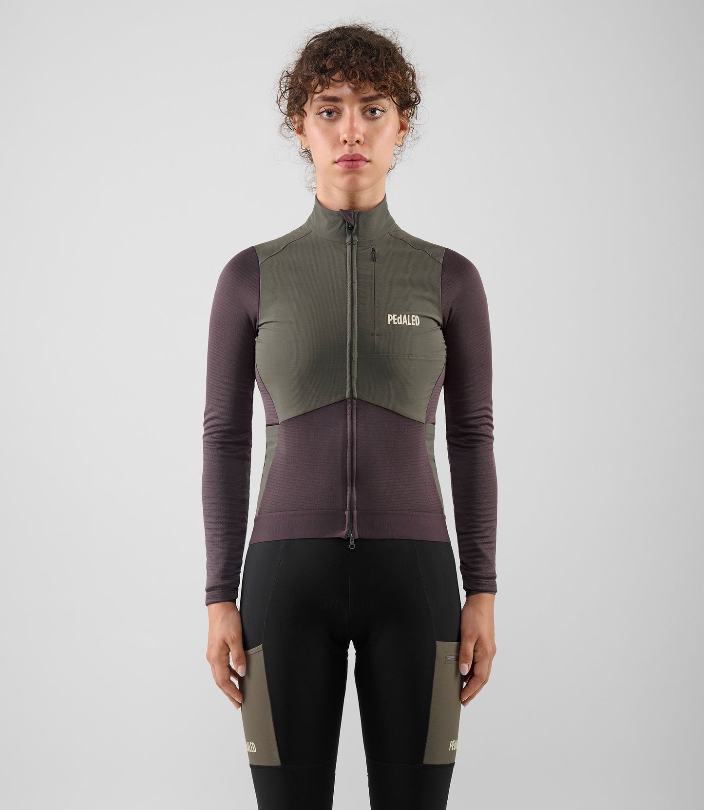 W5WMJOD0MPE_2_women cycling jersey windblock long sleeve purple odyssey total body front pedaled